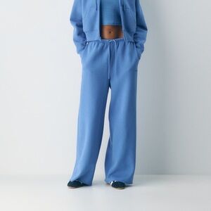 Aritzia Blue mega flutter sweat pant